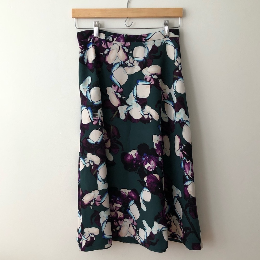 BANANA REPUBLIC high waisted midi floral skirt
